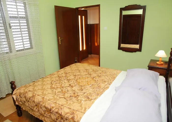 Apartment Jelena Marina